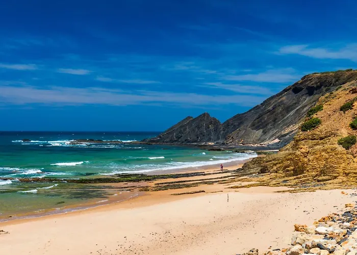 O Macarico - Walking Distance To Monte Clerigo And Amoreira Beaches