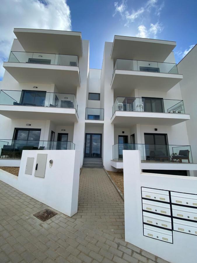 Apartment O Macarico - Walking Distance To Monte Clerigo And Amoreira Beaches