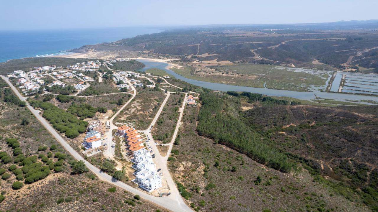 O Macarico - Walking Distance To Monte Clerigo And Amoreira Beaches *